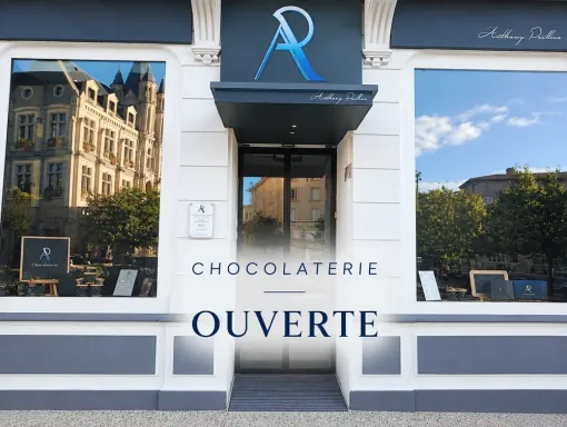 Après quelques jours de congé, nous nous, au plaisir de vous accueillir dans votre chocolaterie, Saint-Galmier, Anthony Pailleux, Maître Chocolatier 